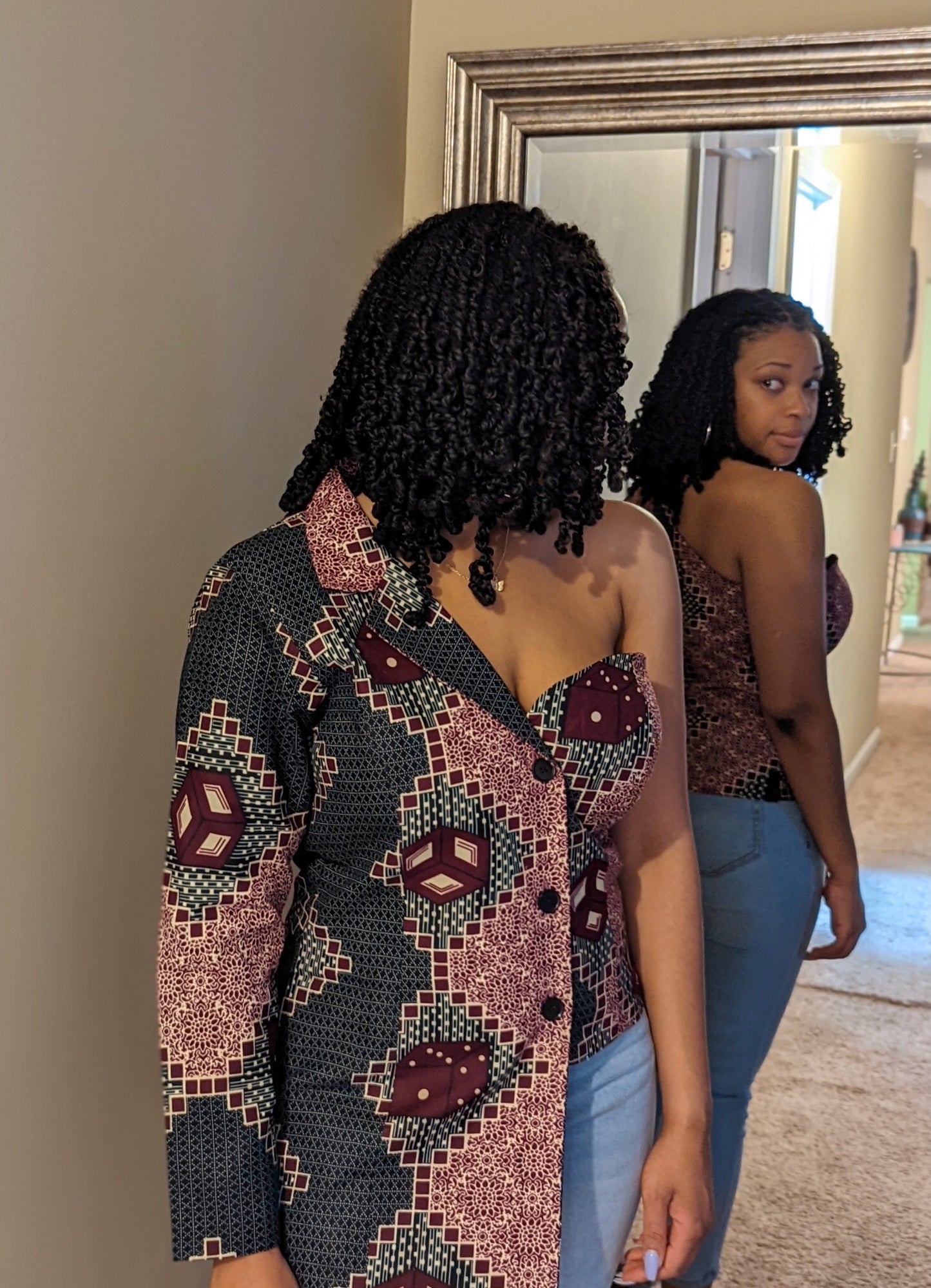Cold shoulder Bukola